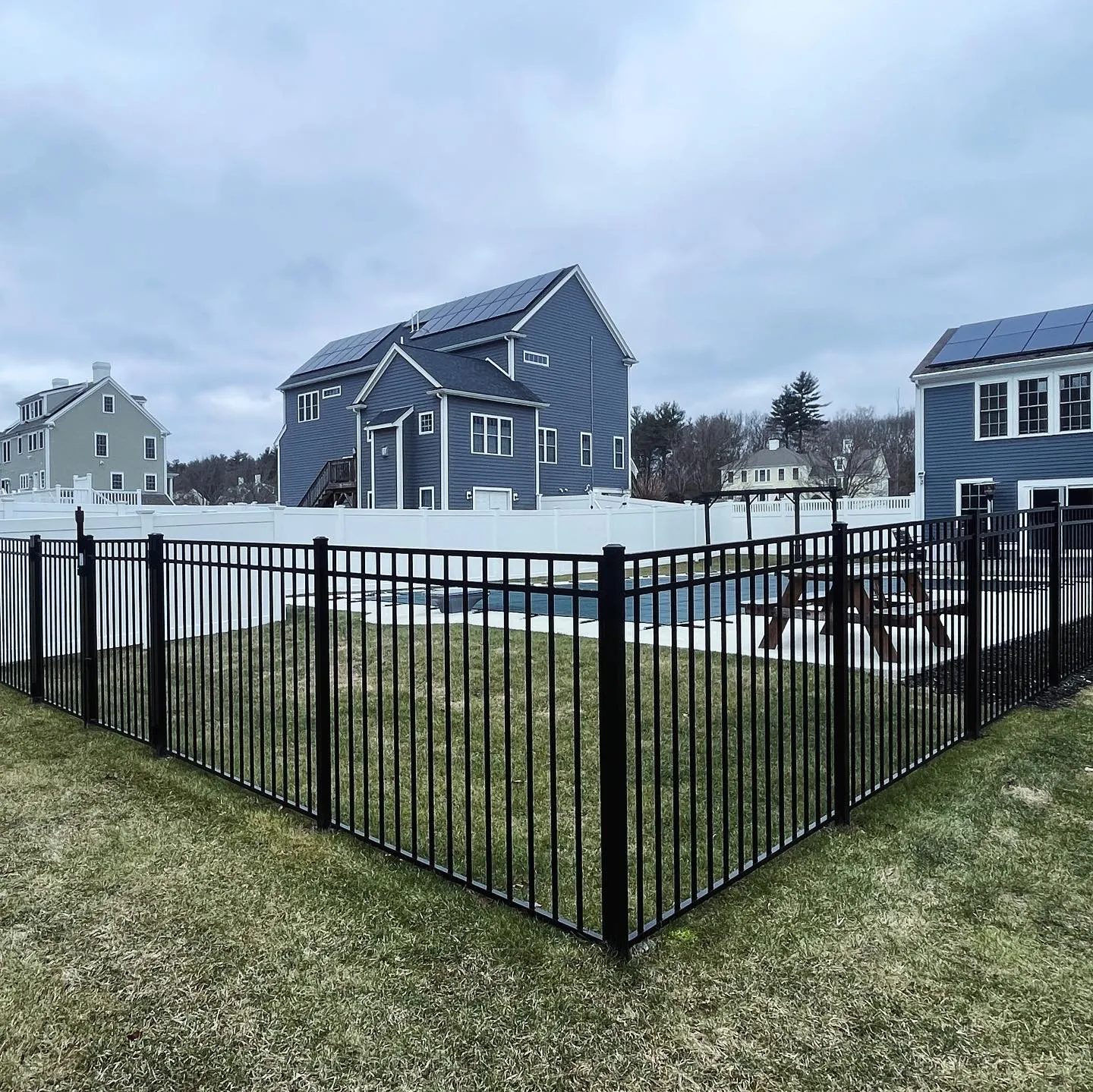 Residential aluminum fence