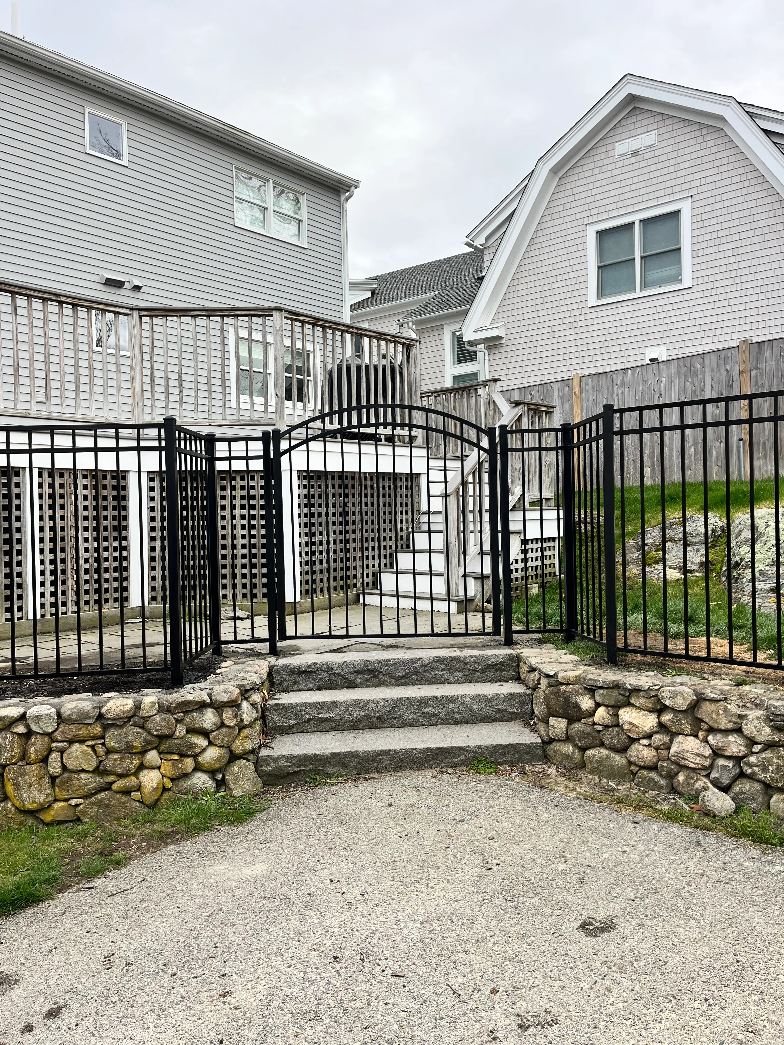 Modern aluminum fence installation
