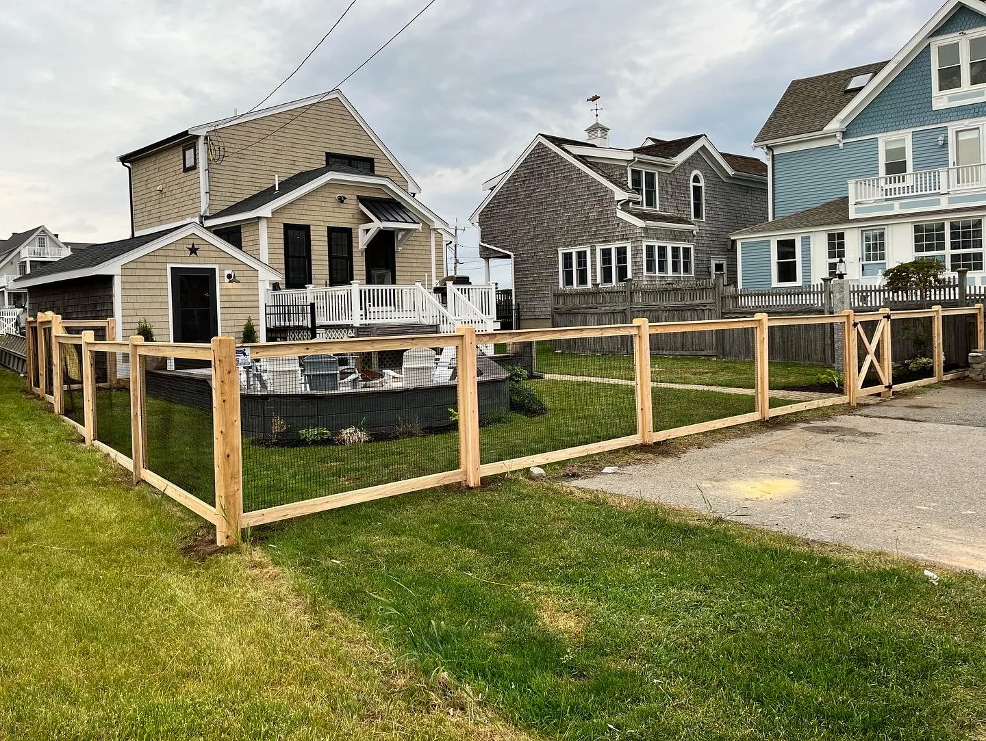 Custom privacy fence