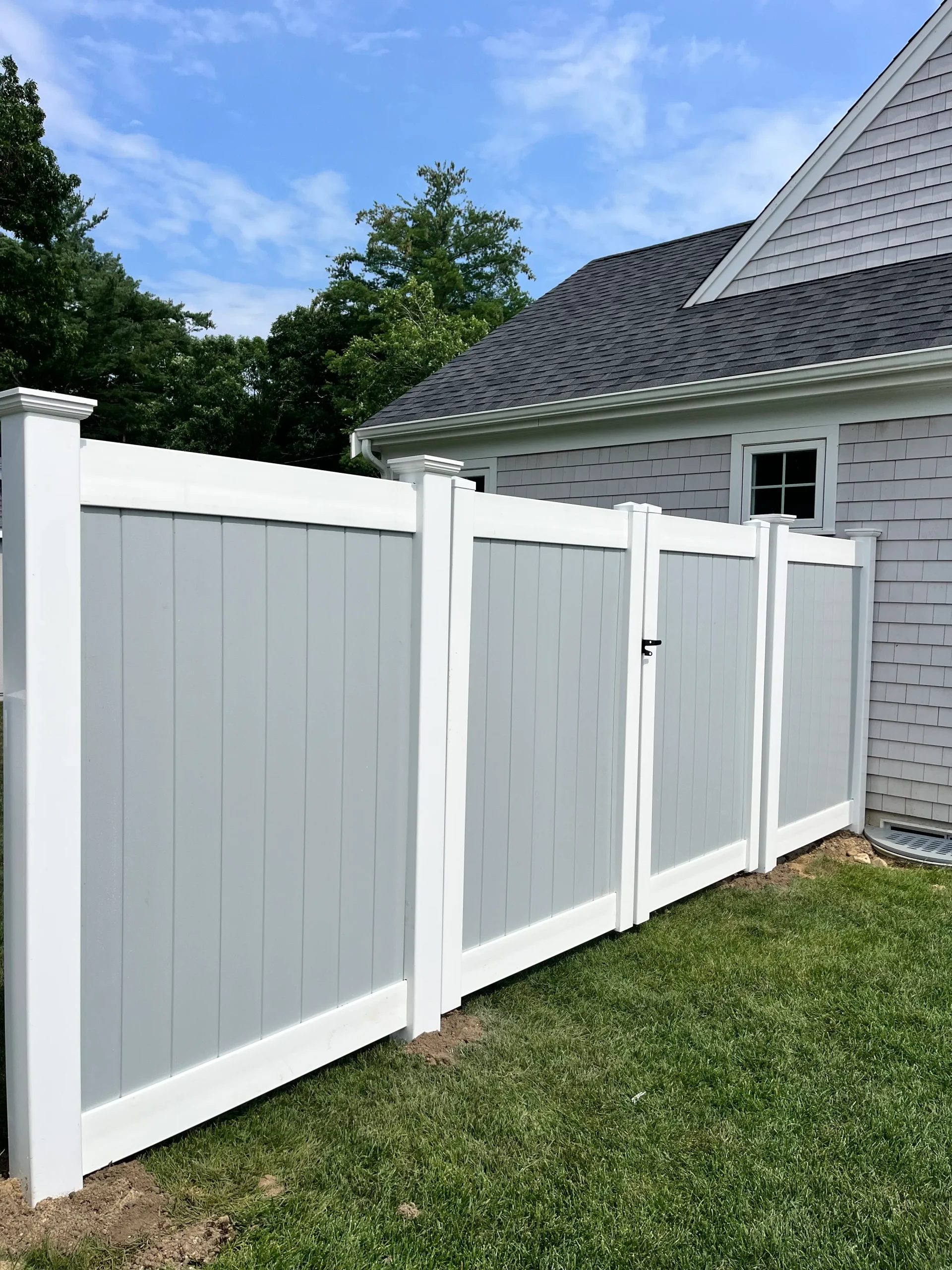 Vinyl fence installation in Dedham, MA