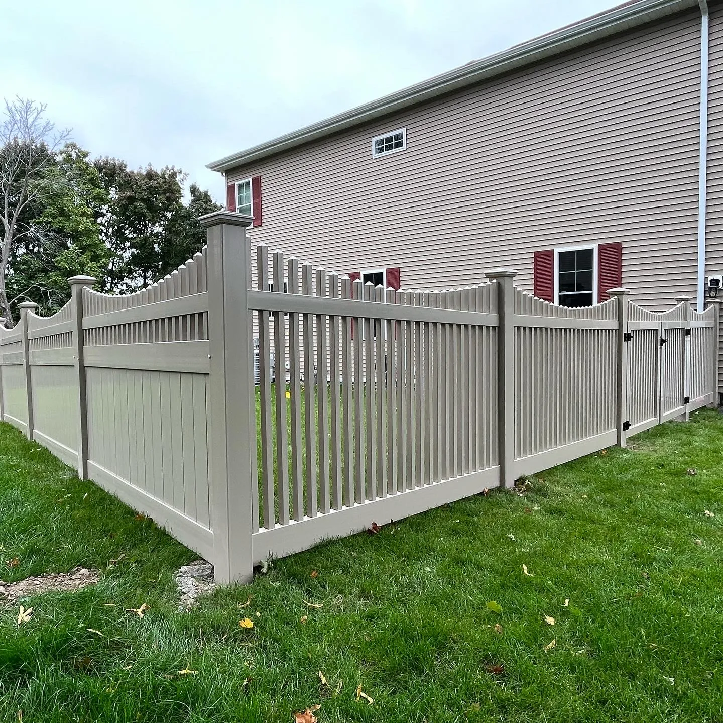 Vinyl fence installation project 17